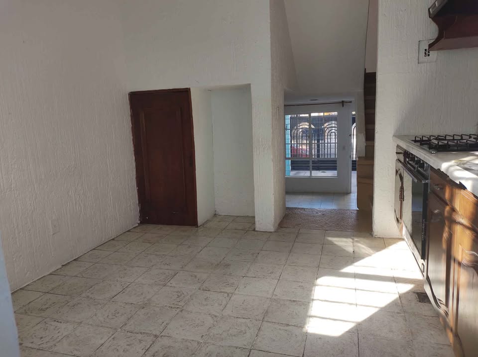 Casa en renta Lomas de Zapopan 2 recámaras | Cochera - Imagen 9