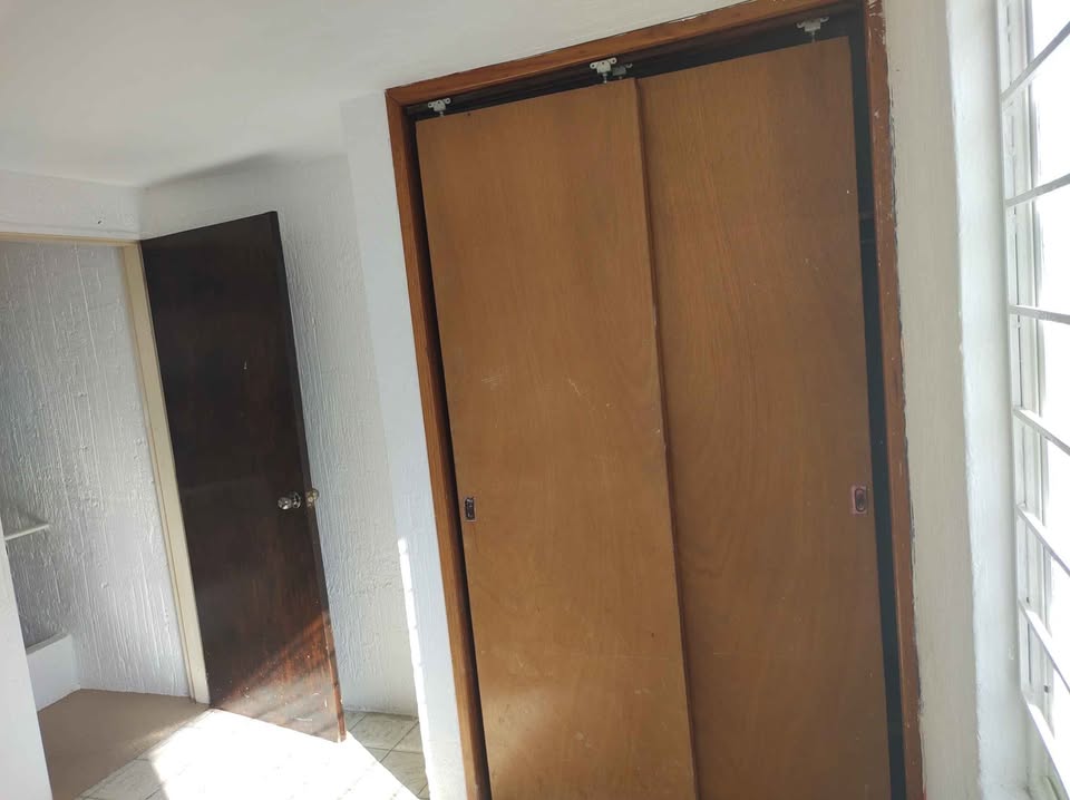 Casa en renta Lomas de Zapopan 2 recámaras | Cochera - Imagen 2