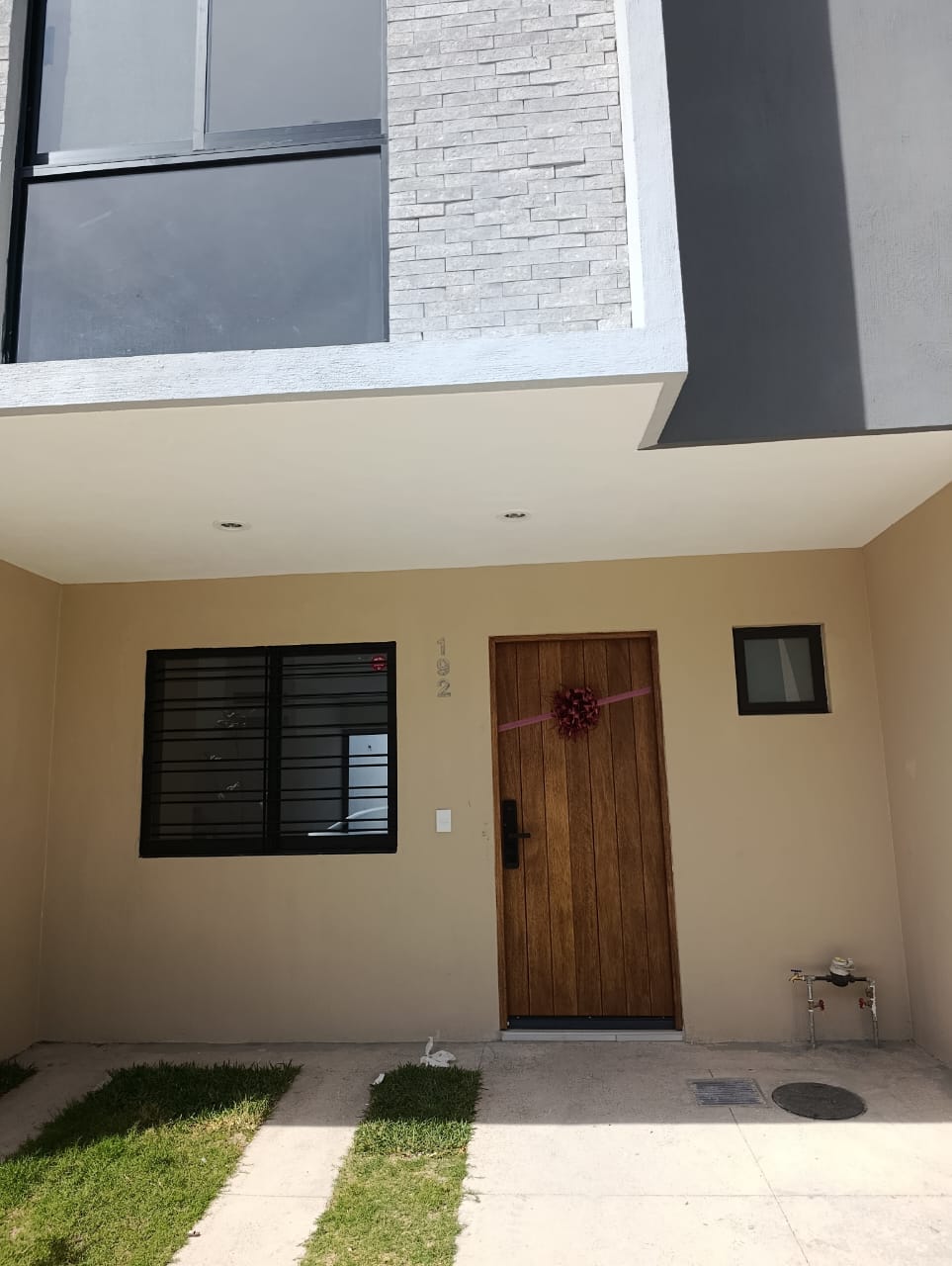 Casa nueva en renta cerca del Iteso | 3 habitaciones con baño, muy equipada. - Imagen 16